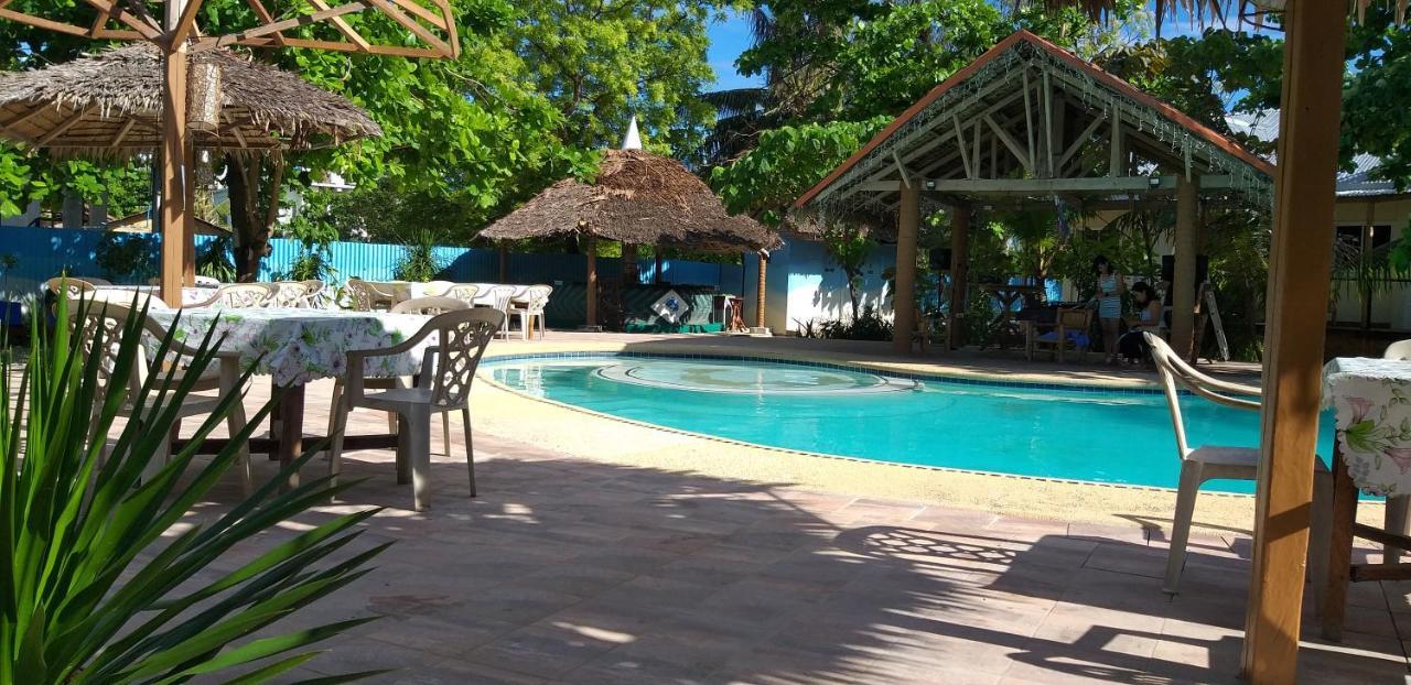 เดอะ ชาร์กส์ เทล ไดฟ์เซ็นเตอร์ Hotel Daanbantayan ภายนอก รูปภาพ