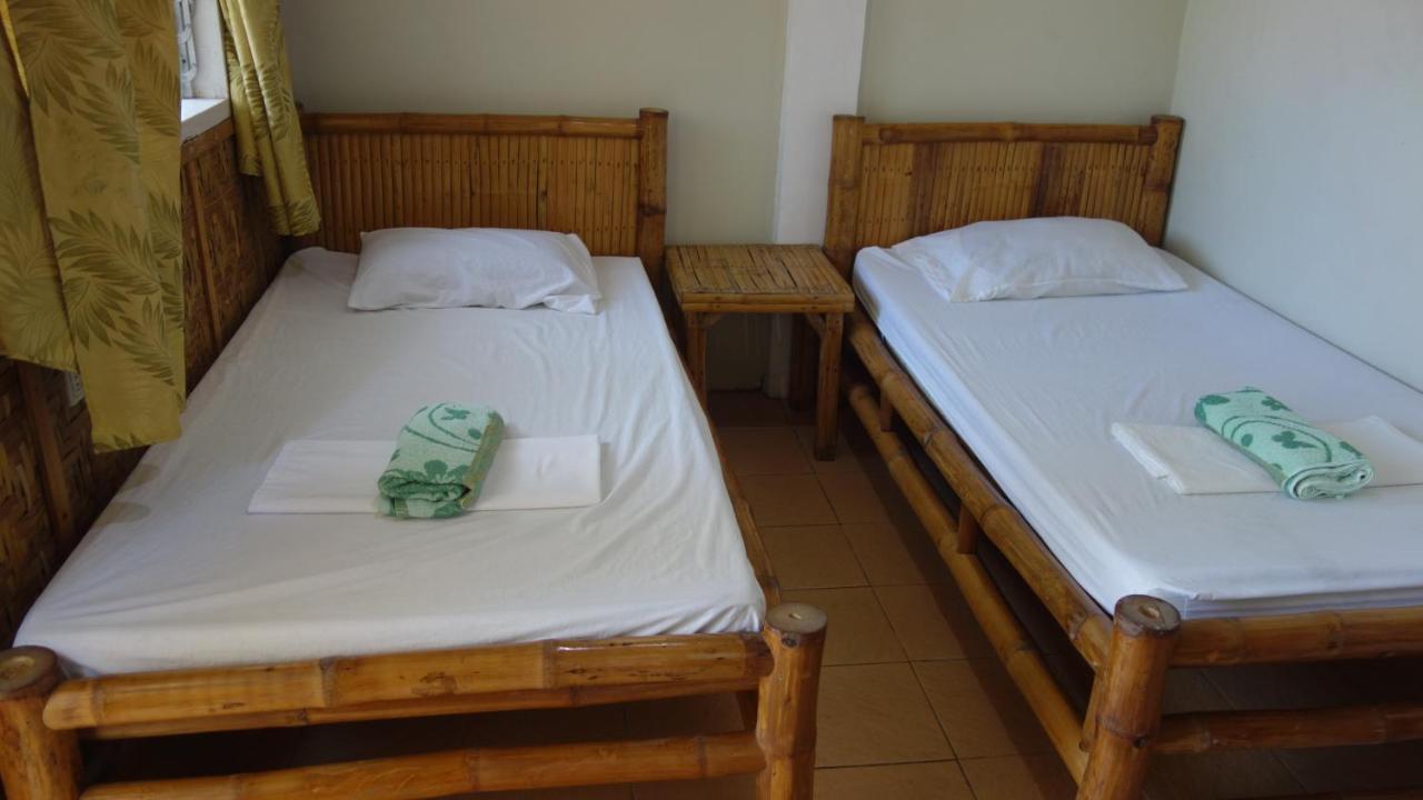 เดอะ ชาร์กส์ เทล ไดฟ์เซ็นเตอร์ Hotel Daanbantayan ภายนอก รูปภาพ