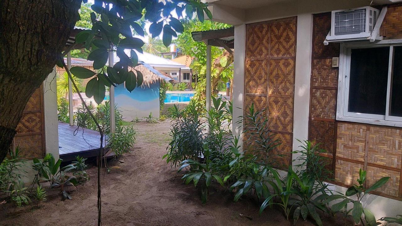 เดอะ ชาร์กส์ เทล ไดฟ์เซ็นเตอร์ Hotel Daanbantayan ภายนอก รูปภาพ
