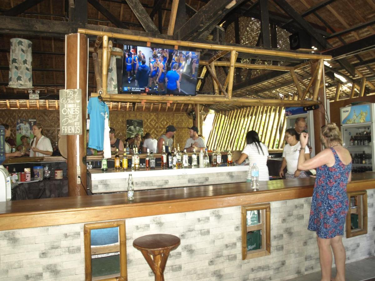 เดอะ ชาร์กส์ เทล ไดฟ์เซ็นเตอร์ Hotel Daanbantayan ภายนอก รูปภาพ