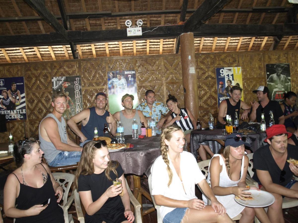 เดอะ ชาร์กส์ เทล ไดฟ์เซ็นเตอร์ Hotel Daanbantayan ภายนอก รูปภาพ